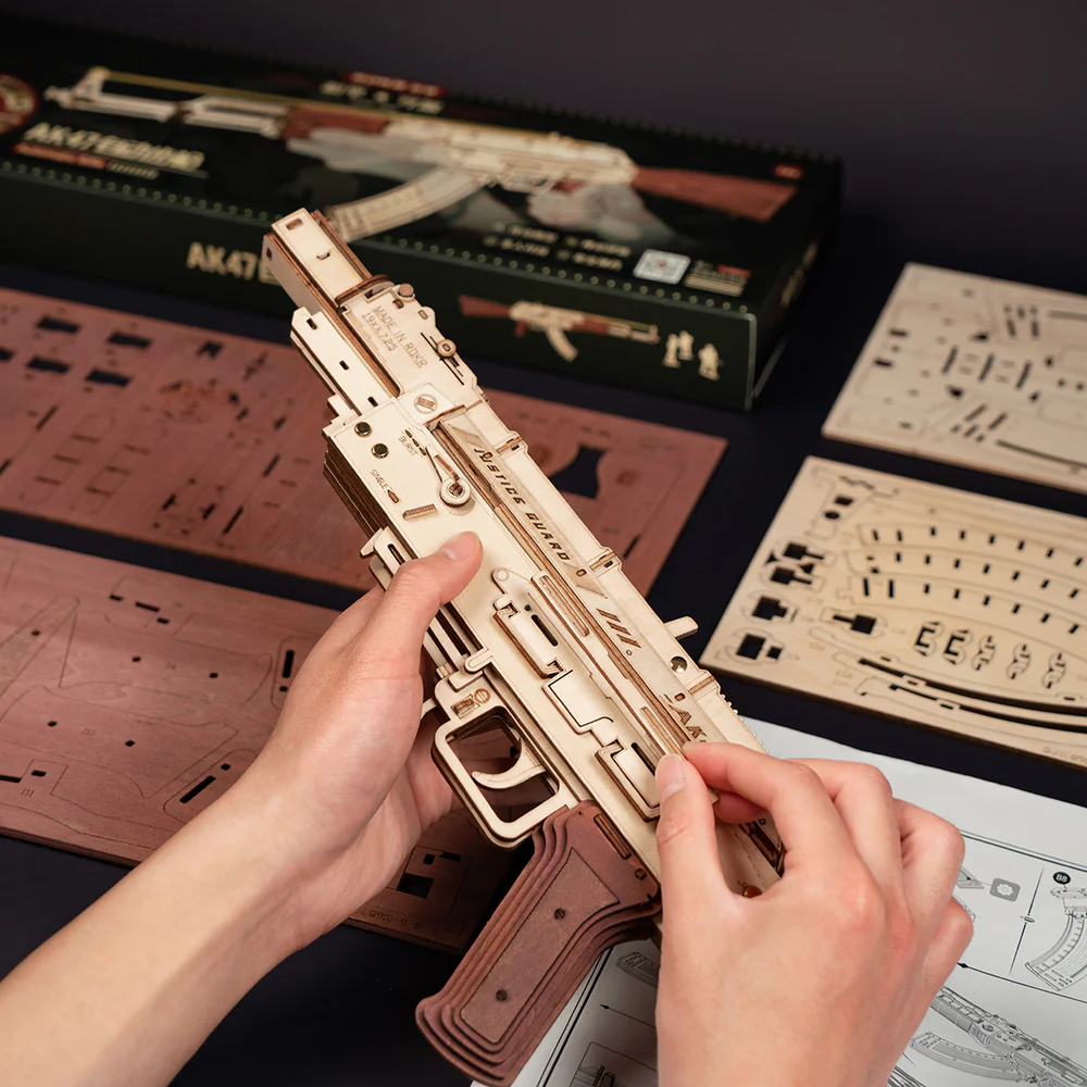 ساختنی مکانیکی روکر مدل تفنگ تهاجمی LQ901-AK47