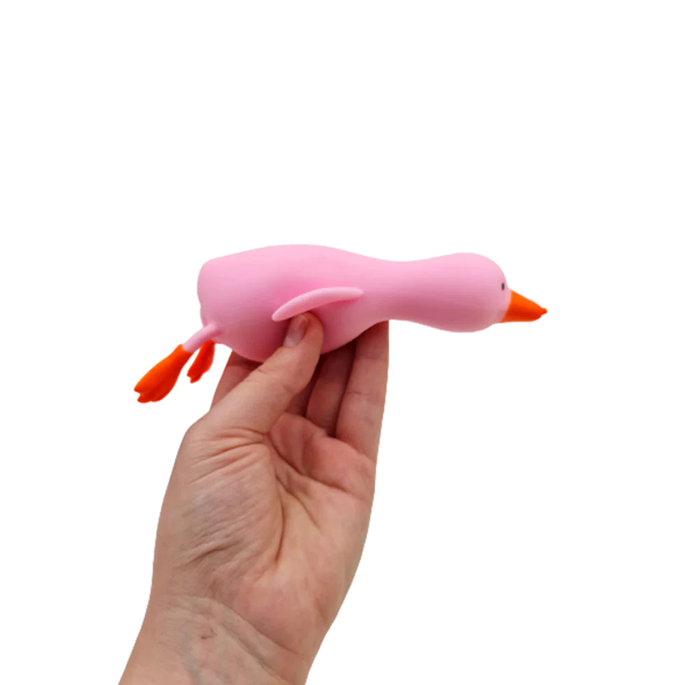 فیجت-ضد-استرس-مدل-اردک-خوابیده-صورتی-در-دست